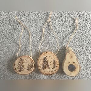 Rustic Wood Slice Holiday Ornaments Set